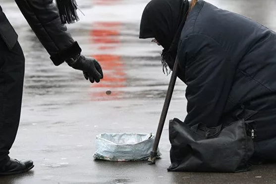 Европейское нищенство: социальная помощь в Латвии в четыре раза меньше, чем в Германии