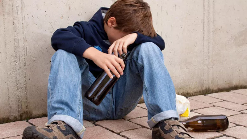 Врач-реаниматолог: наши дети начинают пить еще до 15 лет, зная все «точки», где продадут алкоголь