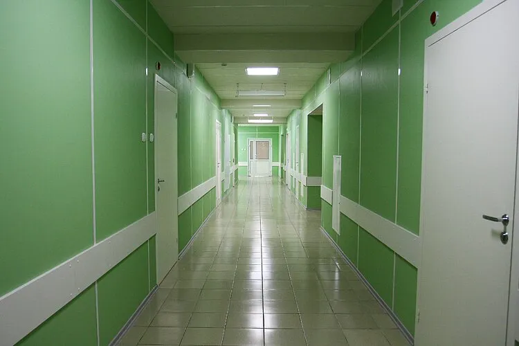 Латвийский онкологический центр может лишиться целого отделения; руководитель клиники готов уйти с работы
