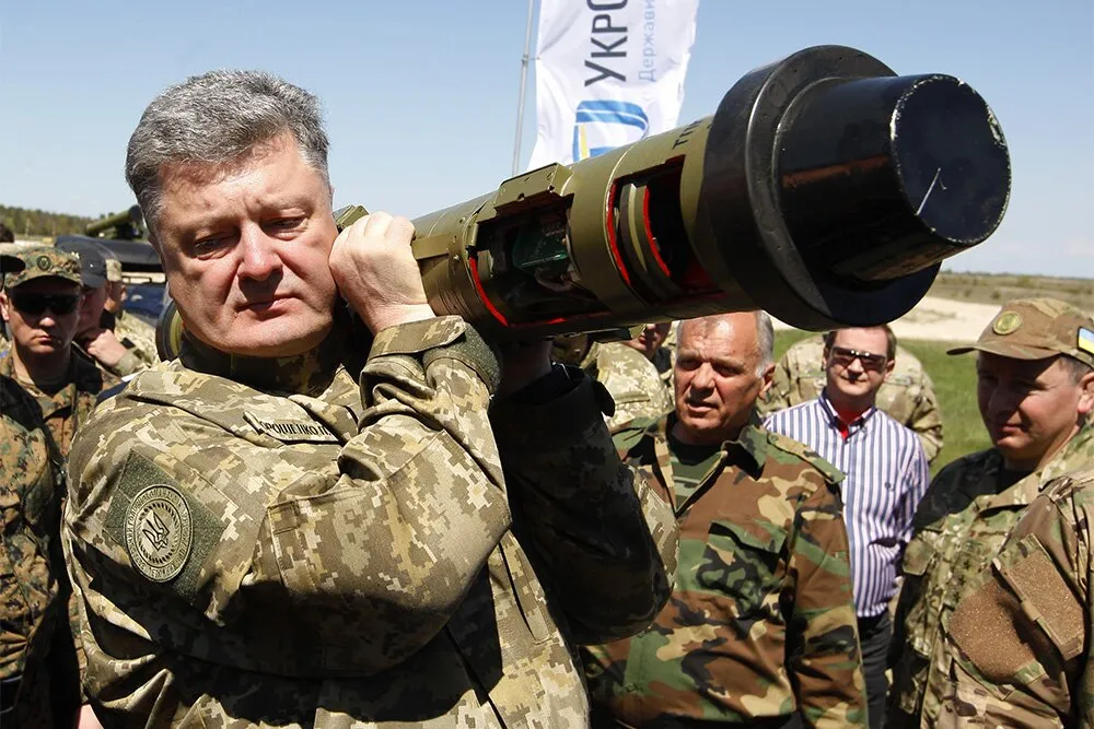 Порошенко узаконил войну в Донбассе