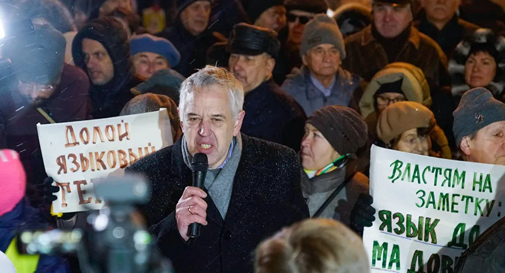 Объявивший голодовку Гапоненко в тюрьме пьет только воду