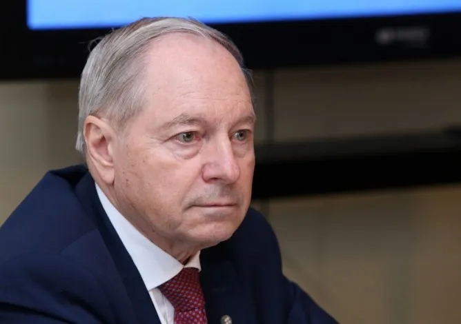 Гаврилов: предпринимательству нужно учить уже в средней школе