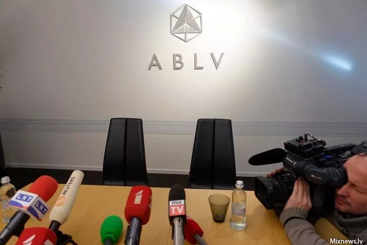 Policija šonedēļ veikusi procesuālas darbības vairākās Latvijas bankās