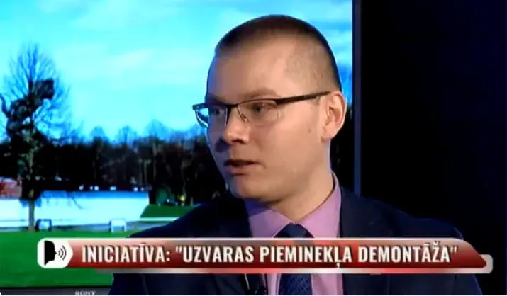 Пусть берут пример с легионеров: Иесалниекс назвал условие, при котором готов примириться с 9 мая