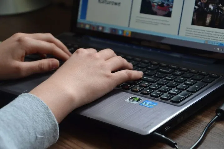 Центру госязыка нажаловались на объявления о работе русском языке