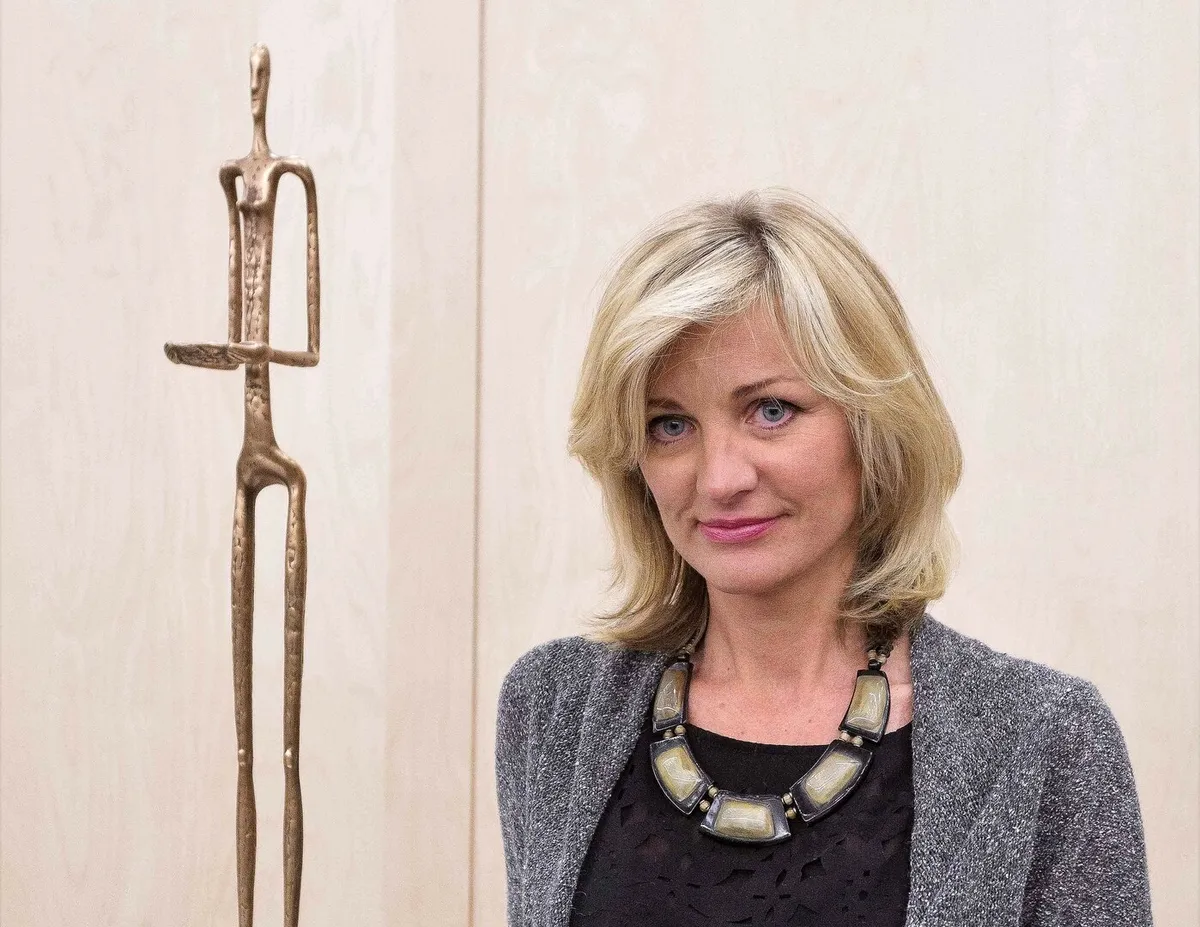 Ольга Шилова о своем «Наблюдателе»: «Хочется подлезть к нему, между коленок усесться и смотреть не на него — а вместе с ним»
