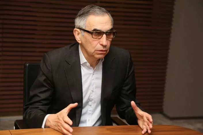 Бизнесмен Милов: «Мы даем объявления и неделями не можем получить ни одного CV»
