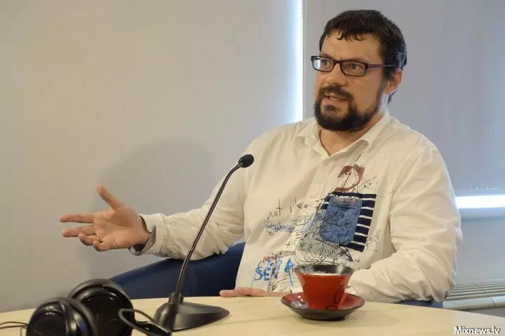 Политолог о карьере русского в Латвии: признайте хозяев и вам разрешат