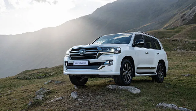 Toyota представила новый Land Cruiser 200