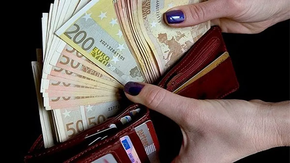 В следующем году в оборот войдут новые банкноты евро
