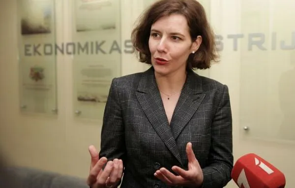 Рейзниеце-Озола о долгах по налогам: критика и недовольство неизбежны, а реформа была необходима