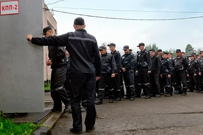Названа стоимость спокойной «отсидки» в сибирской колонии