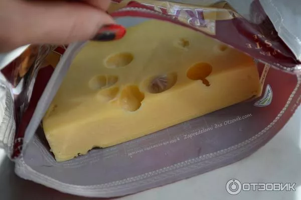 Не ешьте: в Риге из продажи изымают просроченный сыр
