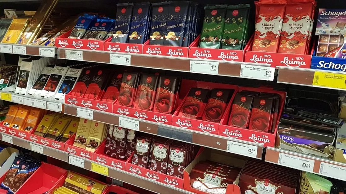 Почувствуй разницу: соцсети обсуждают стоимость продукции Laima в Латвии и Германии