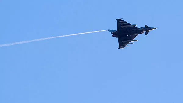 Latvijas virzienā lidojušu krievu iznīcinātāju dēļ gaisā pacelti vācu un zviedru iznīcinātāji