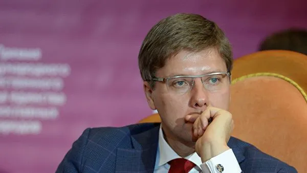 Рига слишком жирный кусок, чтобы оставлять его «русской партии». Что грозит Нилу Ушакову