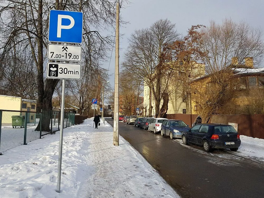 LTAB: Jāmaina satiksmes organizācija publiskajās stāvvietās