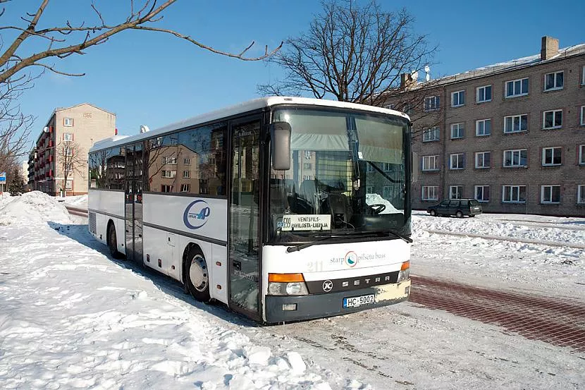 Autobusā Liepāja-Kuldīga braucis Covid-19 sasirgušais