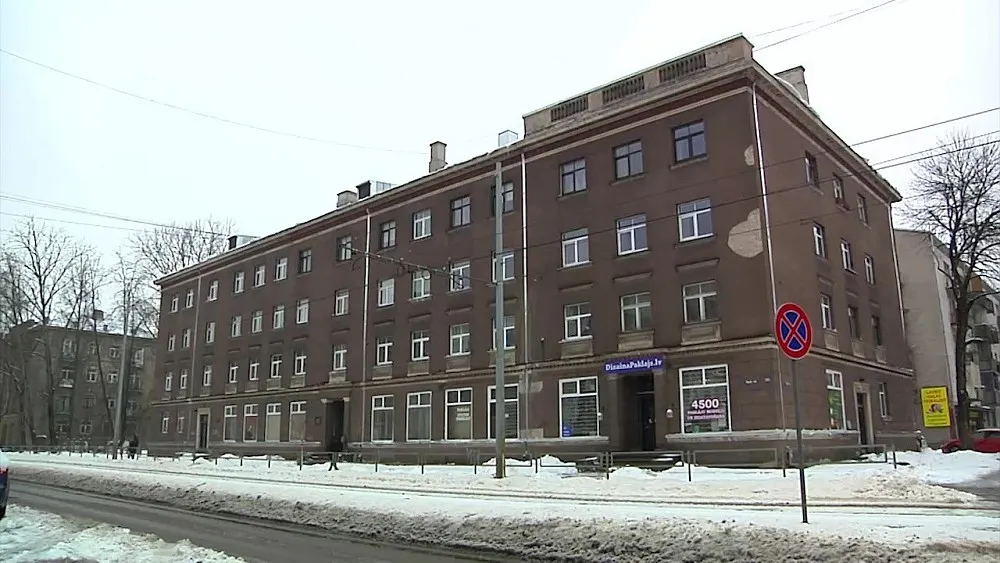 «Страшно выходить из дома!» Многоквартирный дом на Тейке облюбовали наркоманы