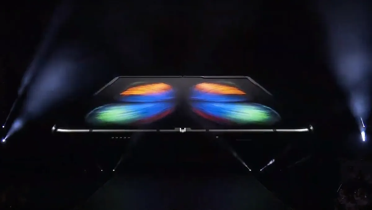 Samsung Galaxy S10 невероятен! Распаковка. ПРЯМОЙ ЭФИР