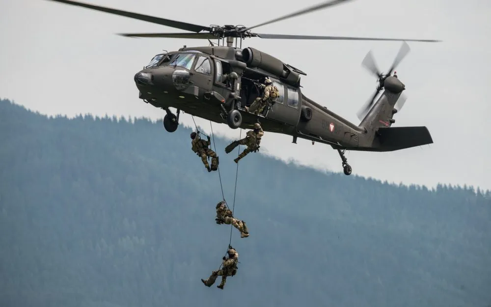 В Лиелварде начали строительство ангара для вертолётов Black Hawk