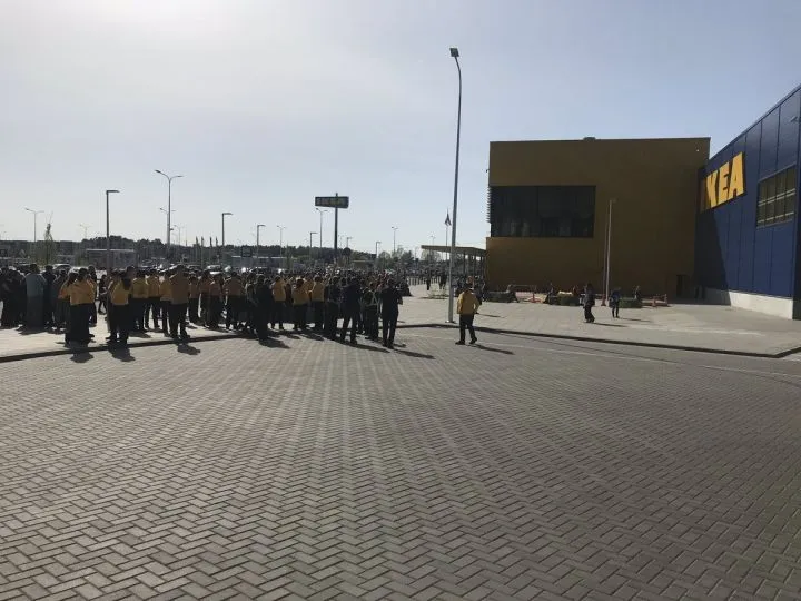 Сработала система пожарной безопасности: из IKEA эвакуировали посетителей