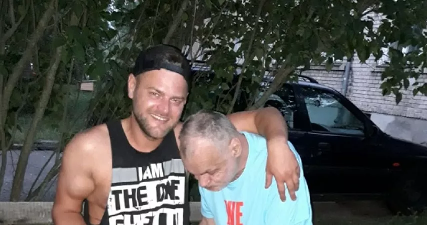 «Впервые в жизни горжусь собой!» Рижанин отмыл и накормил бомжа у себя дома