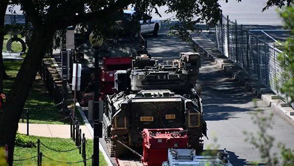 Пентагон объяснил появление ржавых бронемашин в Вашингтоне