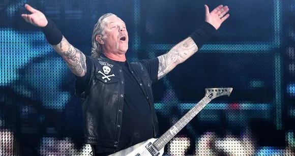 ВИДЕО: Metallica спела «Группу крови» Цоя на концерте в Москве