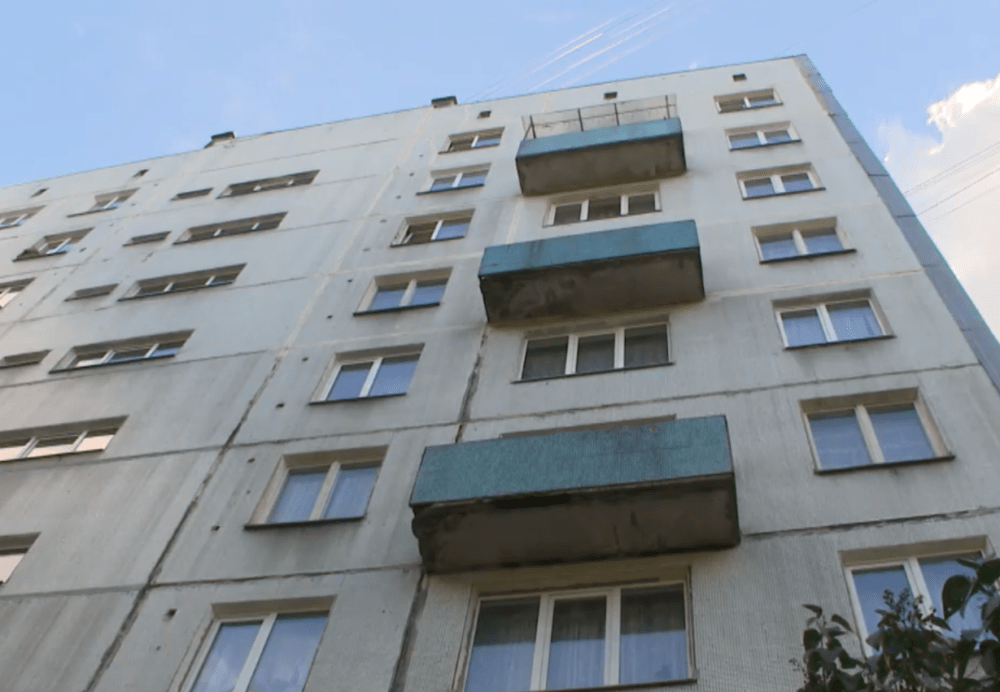 Ļauj ārvalstīs dzīvojošiem valstspiederīgajiem papildus deklarēt arī adresi Latvijā
