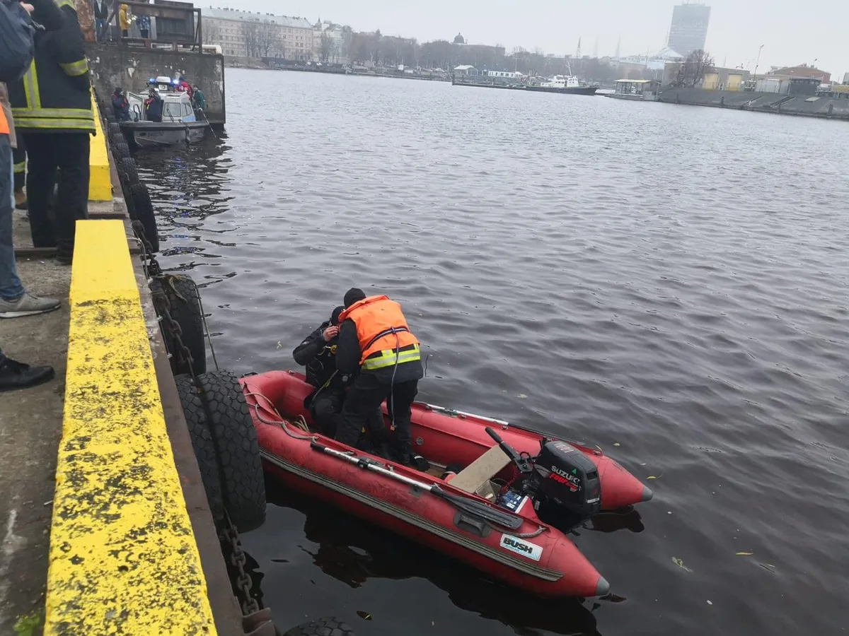 Тело упавшего в воду с Андрейосты парня нашли