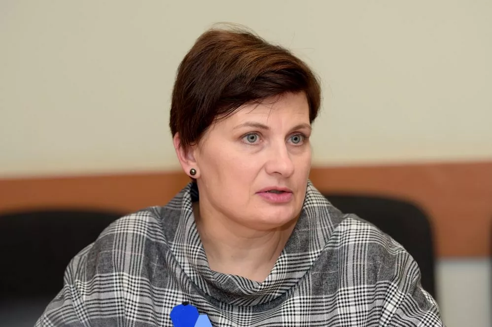 Латвия заказала вакцину от коронавируса: не российскую?