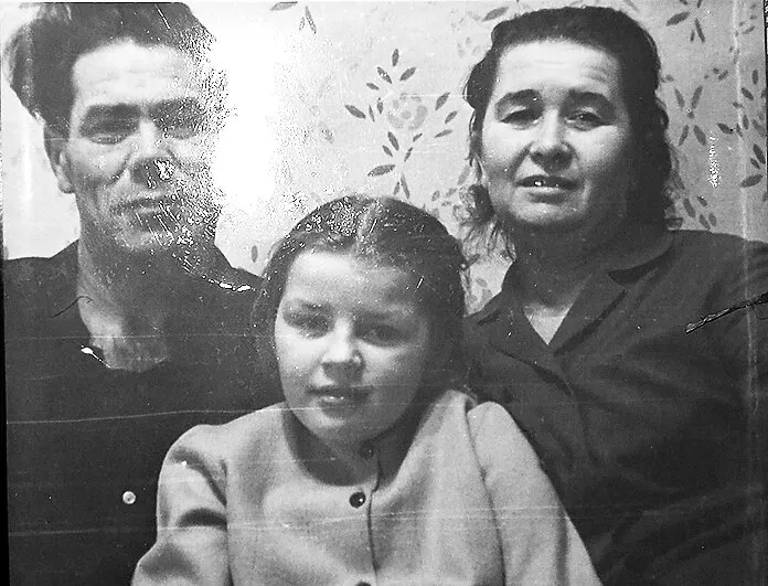 У роддома в Даугавпилсе нашли девочку-подкидыша: она выросла и ищет родных.
