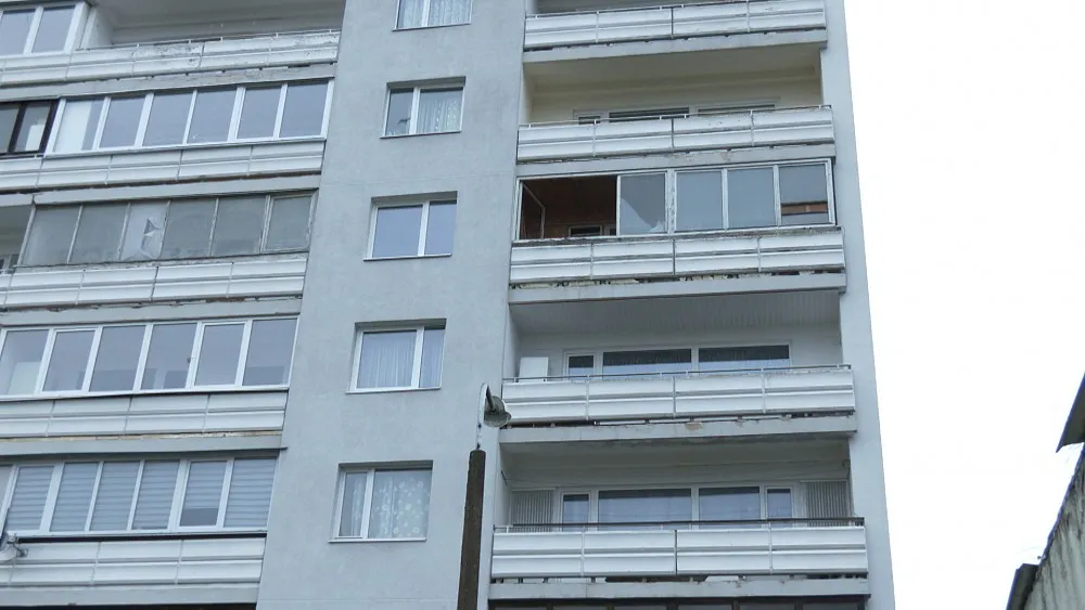 «Или взлетим на воздух, или все тут сгорим»: жители Пурвциемса в ужасе от соседа