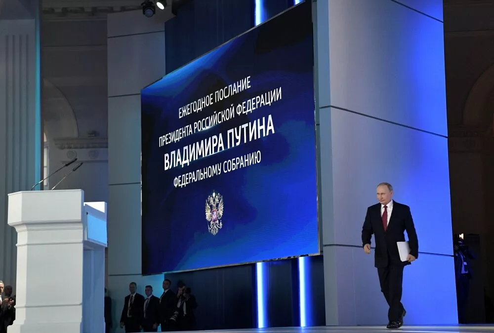 Только рожайте: Путин пообещал увеличить материнский капитал