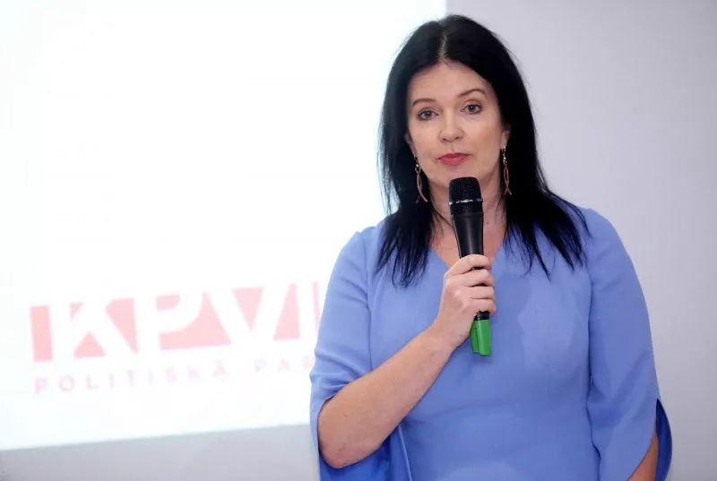 Petraviča: Institūcijās esošiem pusaudžiem adopcija uz ārvalstīm ir vienīgā iespēja pārrakstīt savu dzīvi