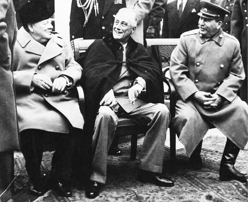 Шампанское — вёдрами: Россия рассекретила документы о встрече Сталина, Рузвельта и Черчилля