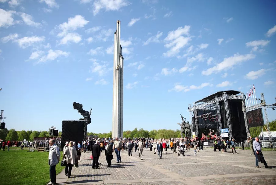 Uzvaras parka apkārtnē pastiprināti strādās policija