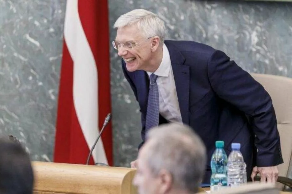 Шутки про кефир, безумные идеи — а где же решения? «Неаткарига» почитала стенограммы заседаний правительства