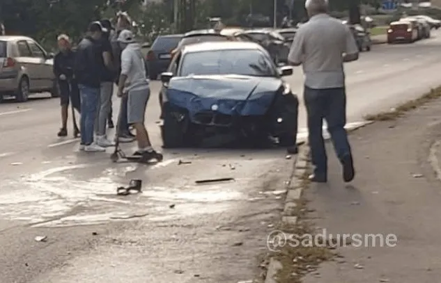 В Риге BMW пошёл на таран троллейбуса