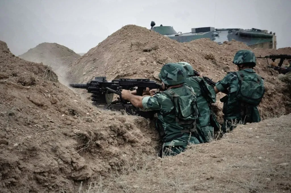 Азербайджан начал военную операцию в Карабахе: армянскому населению предложено покинуть его. Этническая чистка?