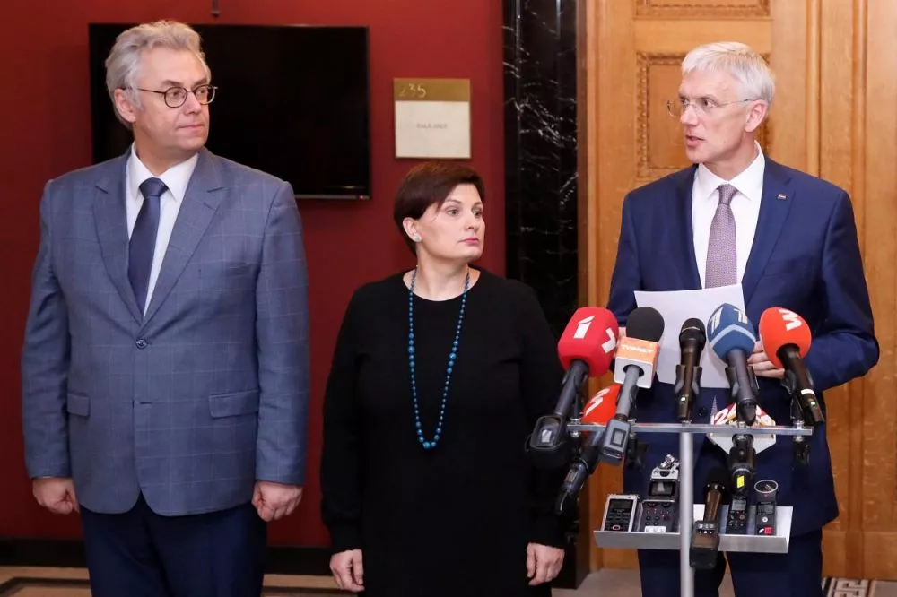 LZP: Kariņam jāprasa veselības ministres demisija un jāpārņem veselības aprūpes kontrole vai pašam jāatkāpjas