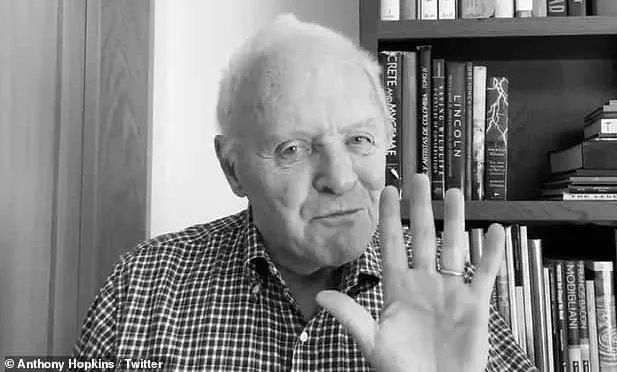 Энтони Хопкинс в 82 года отметил 45-летие трезвости