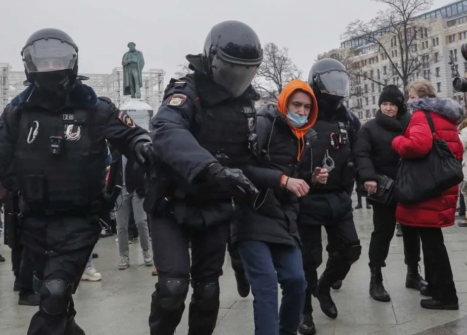 Ринкевич: все арестованные вчера на митингах в России должны быть незамедлительно освобождены