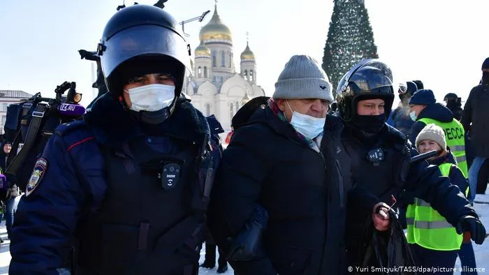 Протесты в поддержку Навального 31.01: на Дальнем Востоке и в Москве начались задержания (видео)