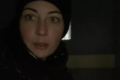 «Извините за фото, очень плохой свет в автозаке»: в Москве задержали Юлию Навальную