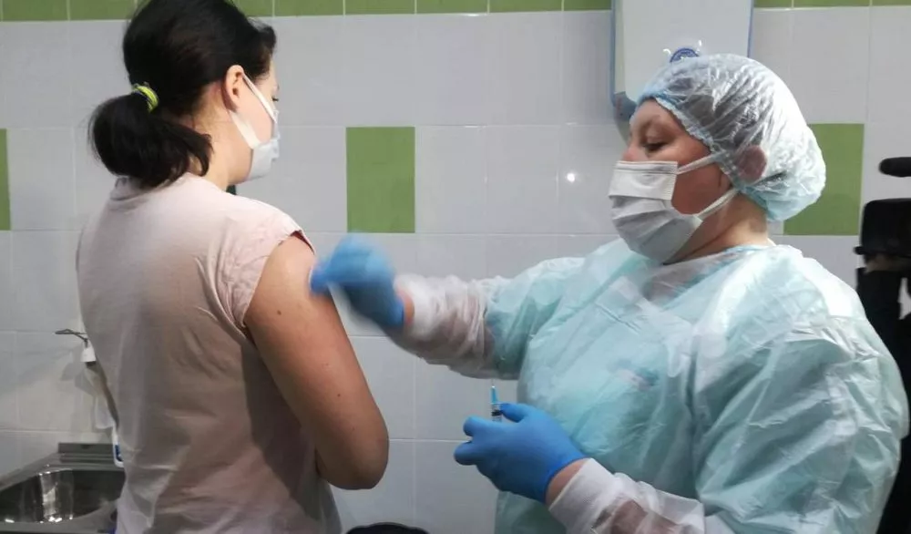 Vakcinācijas pret Covid-19 organizēšanai veidos īpašu vienotu tīklu; samazināts pirmajā ceturksnī plānotais vakcīnu piegāžu apjoms