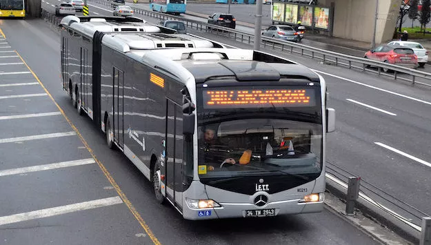 Metrobusu līniju Rīgā projektēs «Vertex projekti» un «BRD projekts»