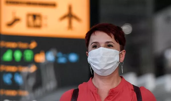 EK ierosina ļaut ES ieceļot pilnībā vakcinētām personām