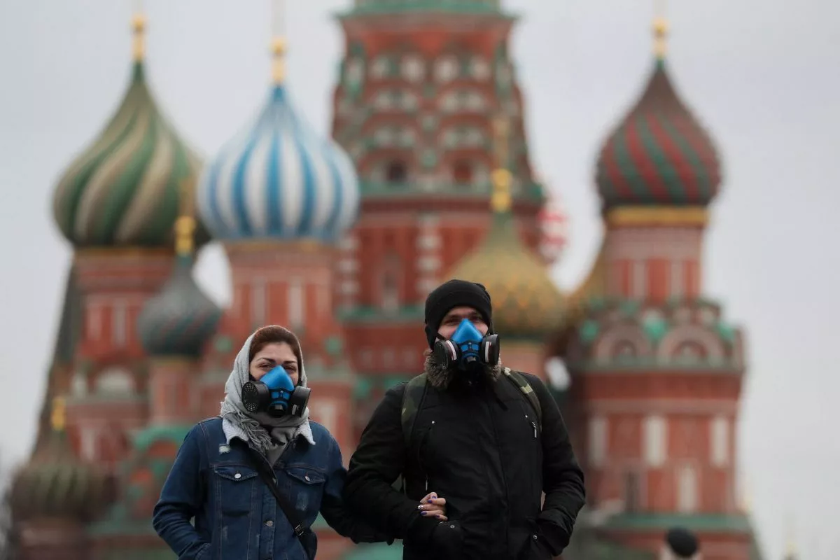 Латвийских писателей заподозрили в измене? СГБ расследует, зачем переводчики поехали на конгресс в Москве